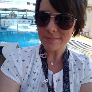 Meet your Posher, Kayla